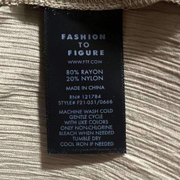 FTF Open Front Pocket Button Down Blouse - Picture 16 of 16